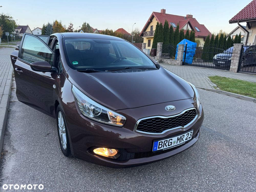 Kia Ceed - 39