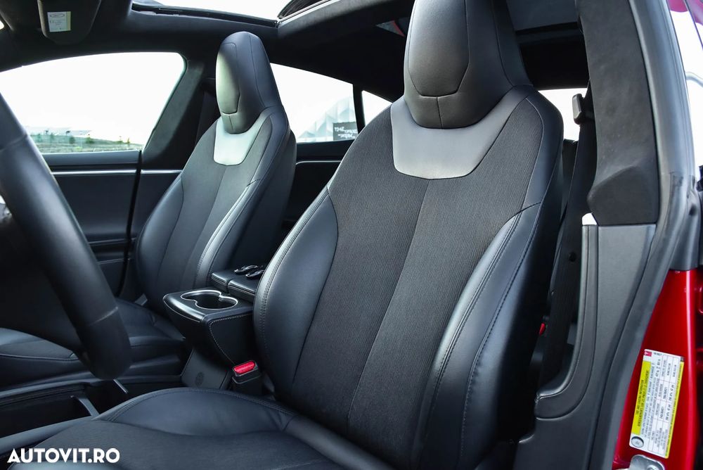 Tesla Model S - 20