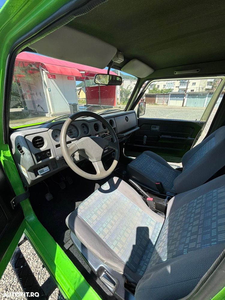 Suzuki Samurai - 3