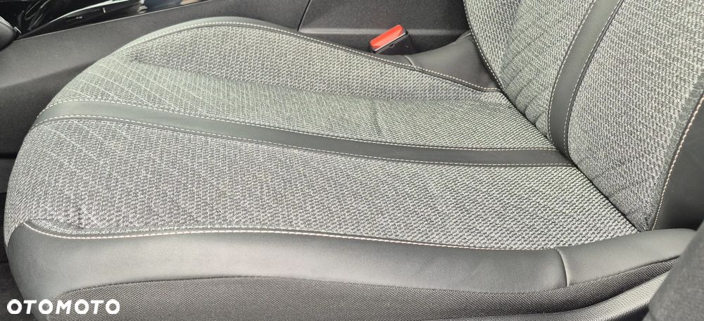 Peugeot 208 1.2 PureTech Allure S&S EAT8 - 12