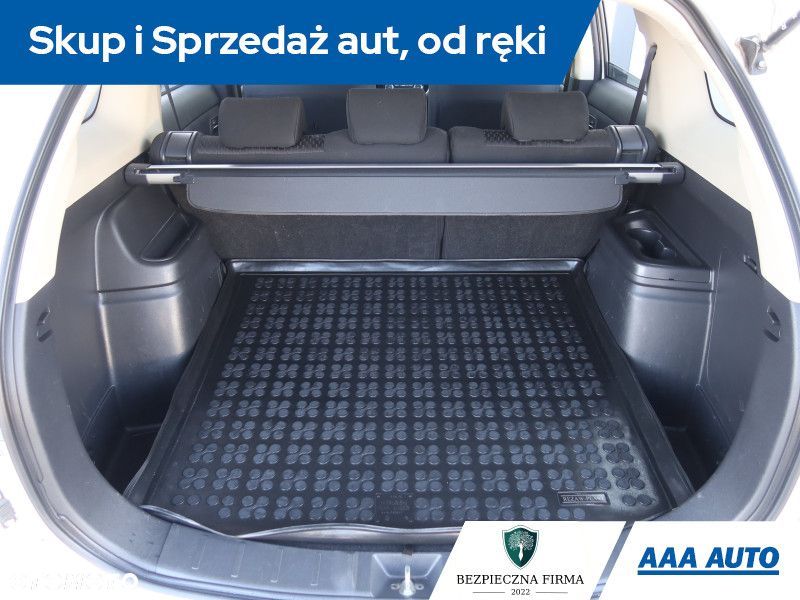 Mitsubishi Outlander - 14