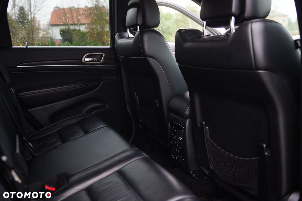 Jeep Grand Cherokee - 14