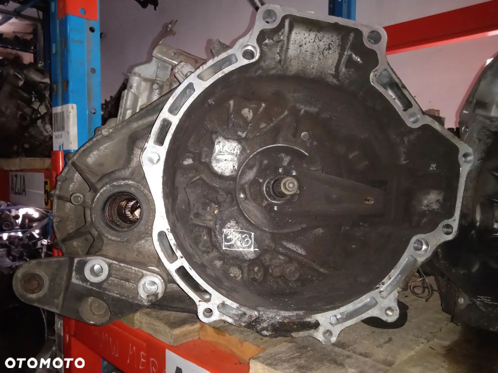 MAZDA 5 2.0 D RF7					D2C4-B - 1