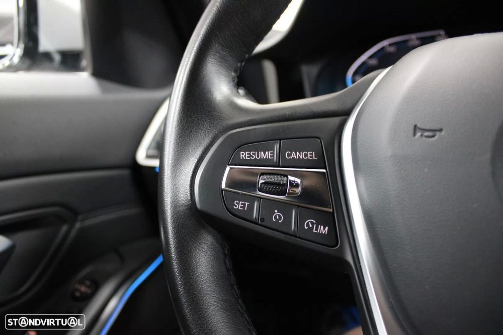 BMW 320 e Corporate Edition Auto — fotografia 10
