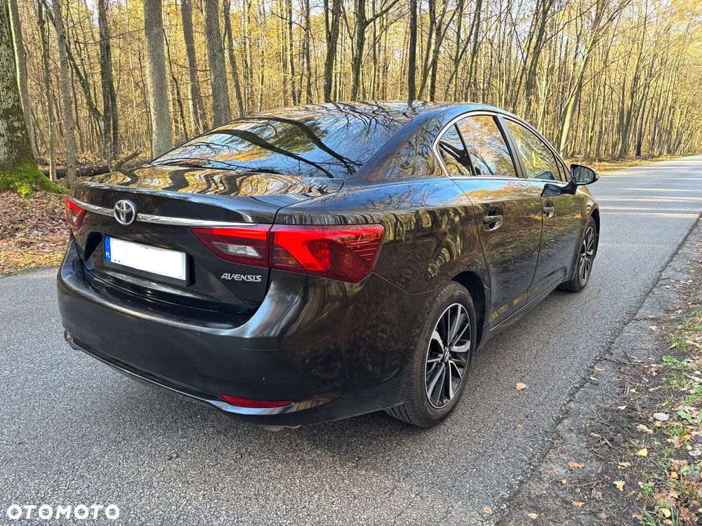Toyota Avensis 1.8 Premium - 2