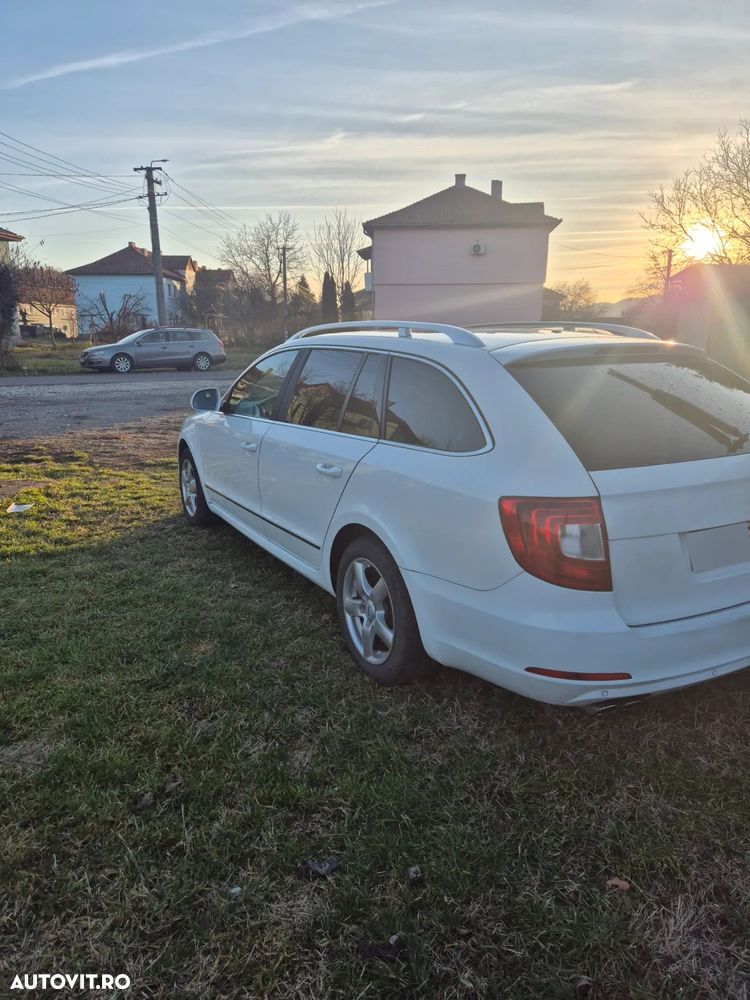 Skoda Superb 2.0 TDI DSG Elegance - 6