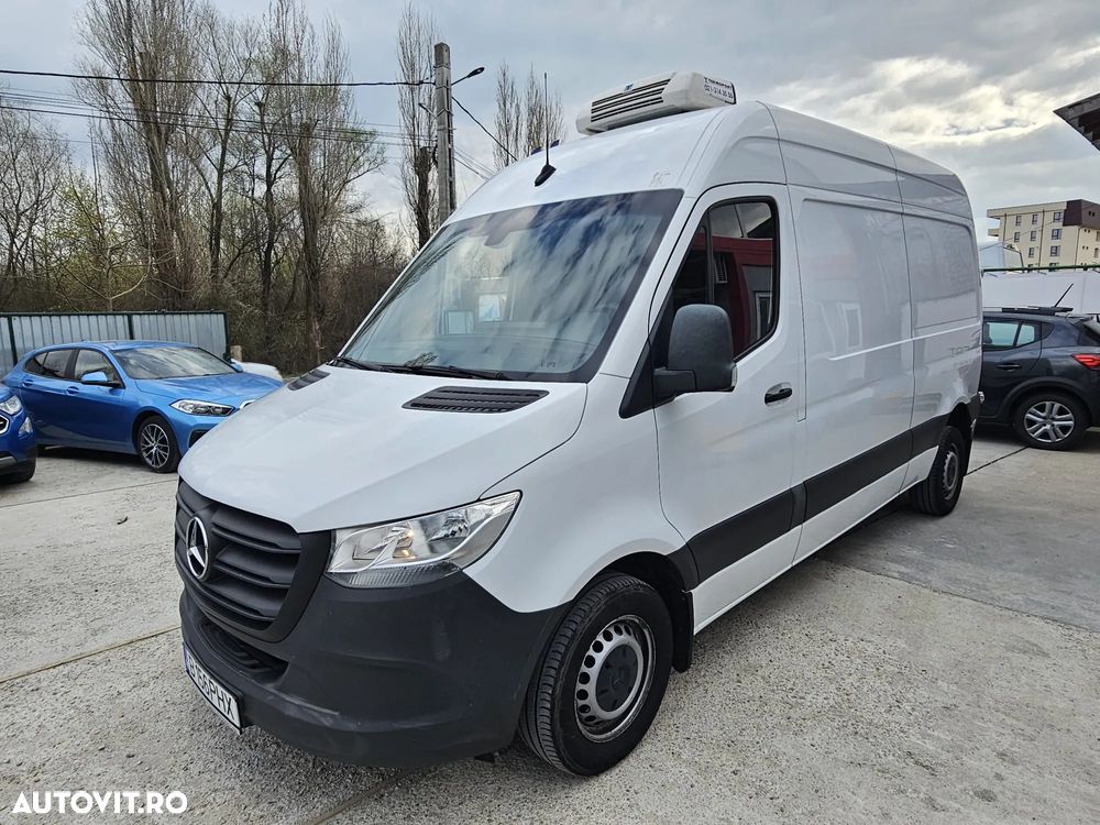 Mercedes-Benz Sprinter - 1