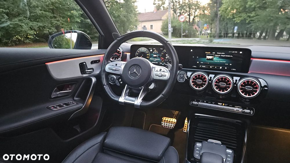 Mercedes-Benz Klasa A 35 AMG 4-Matic 7G-DCT - 29