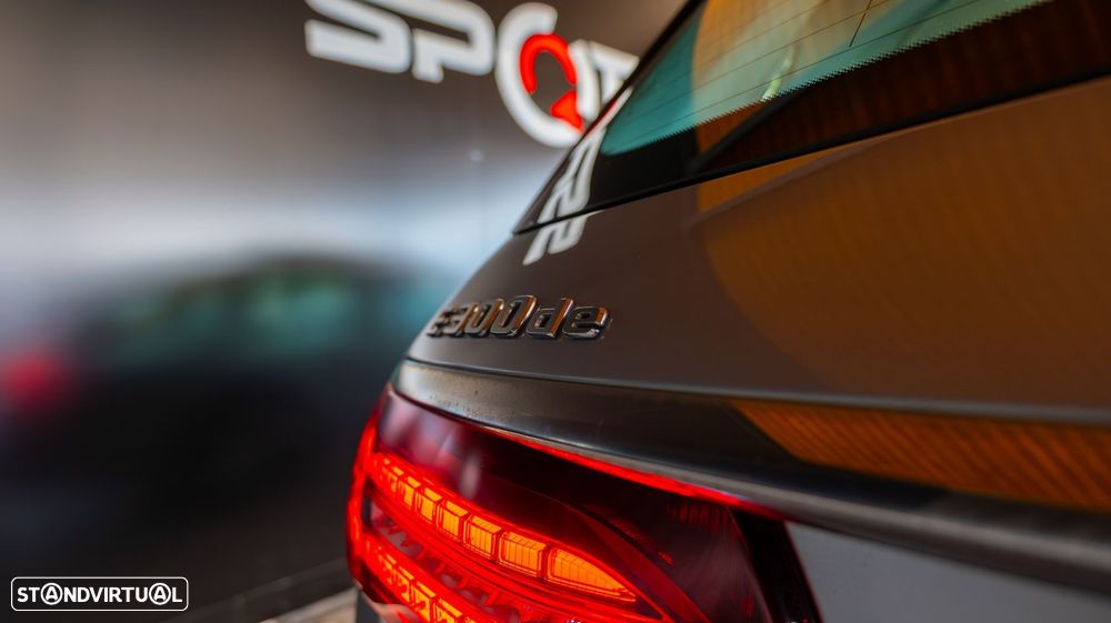 Mercedes-Benz E 300 de Avantgarde 4Matic - 27