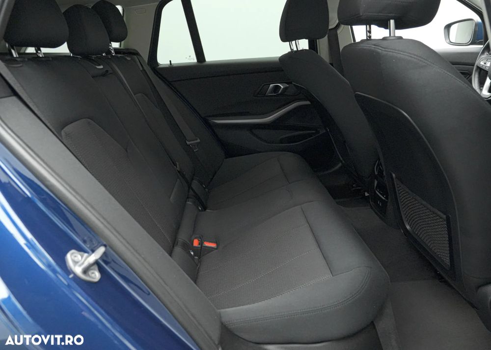 BMW Seria 3 320e Aut. Advantage - 16