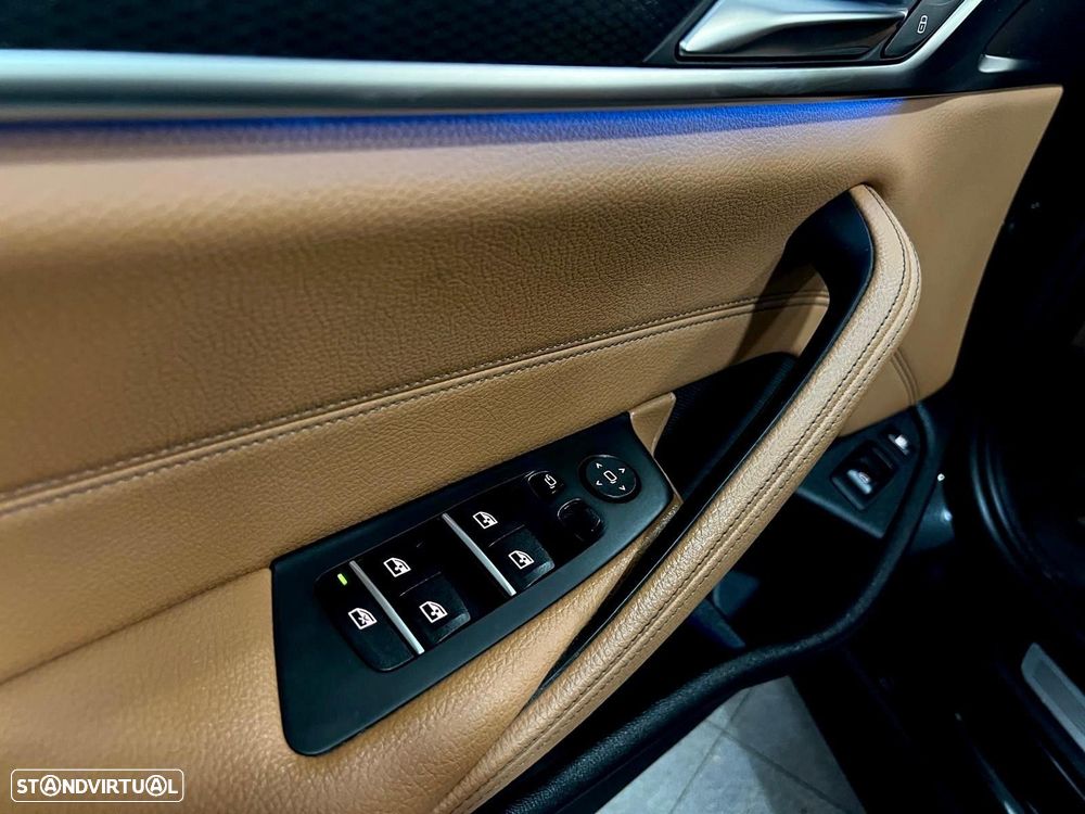 BMW 530 e Pack Desportivo M - 32