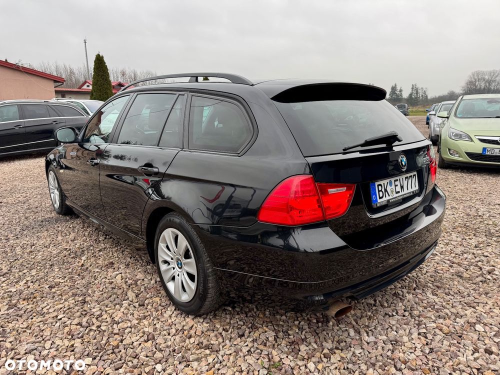 BMW Seria 3 318i - 6