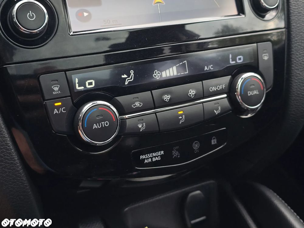 Nissan Qashqai 1.3 DIG-T TEKNA - 12