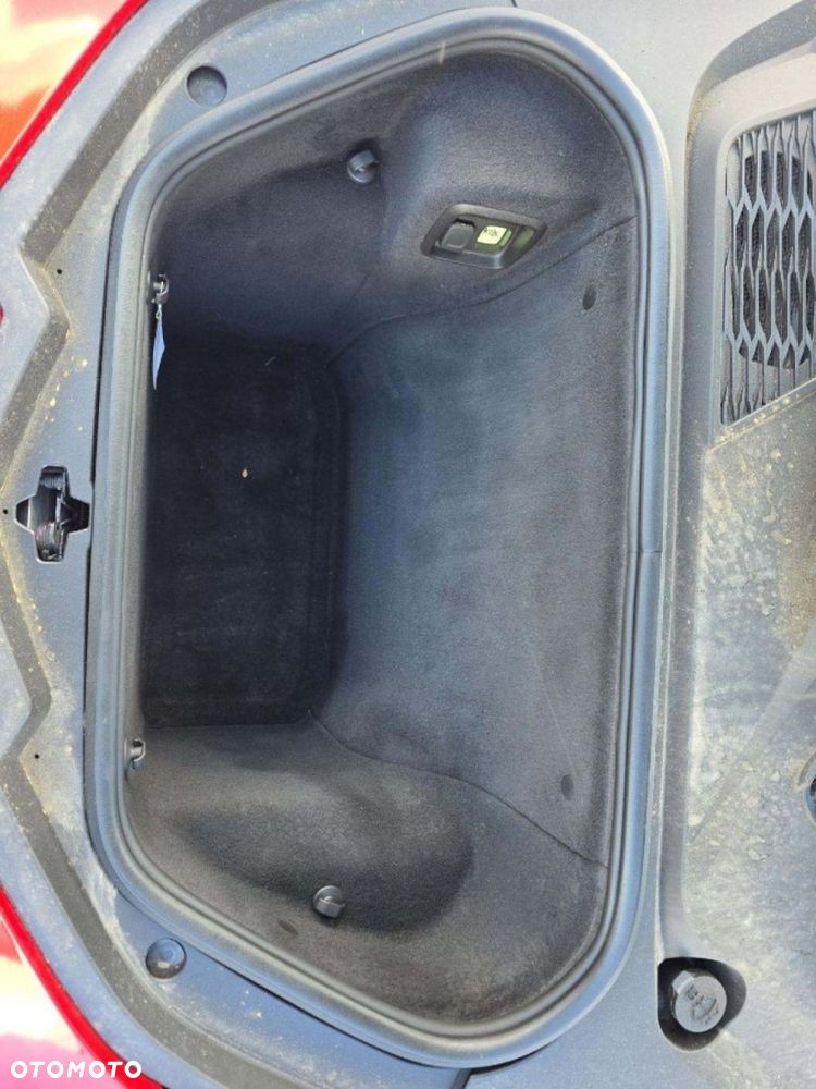 Chevrolet Corvette - 12