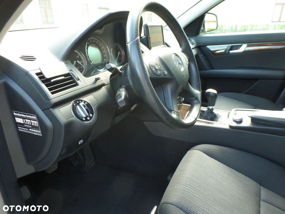 Mercedes-Benz Klasa C 220 CDI Elegance - 21