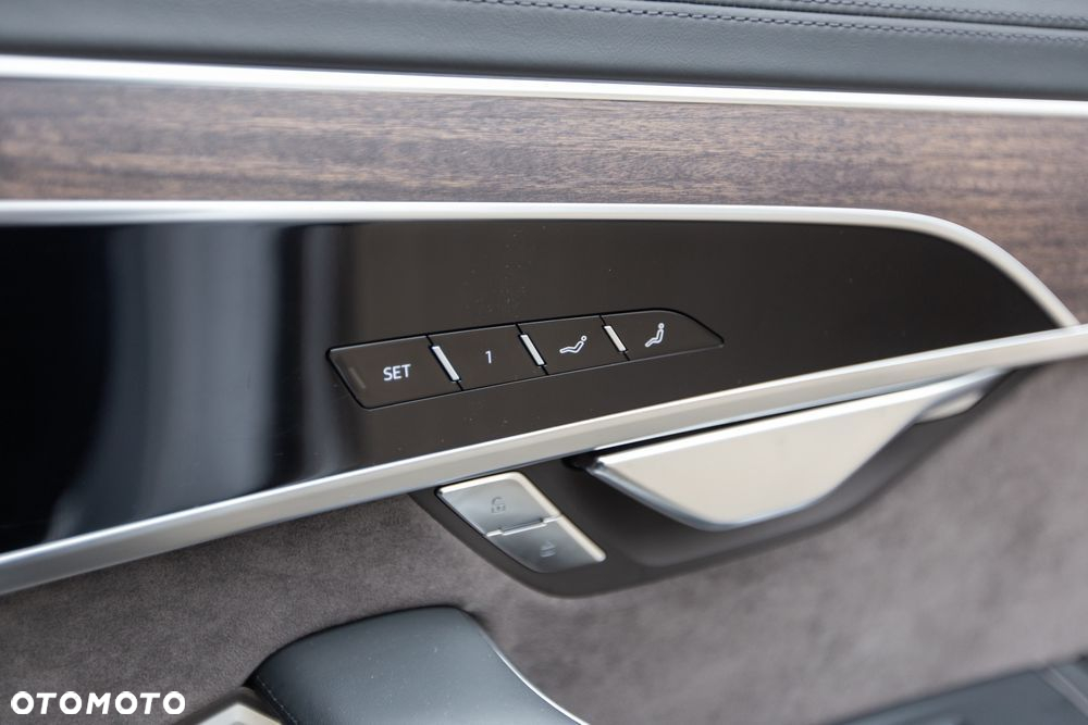 Audi A8 60 TFSI e Quattro Tiptronic - 26