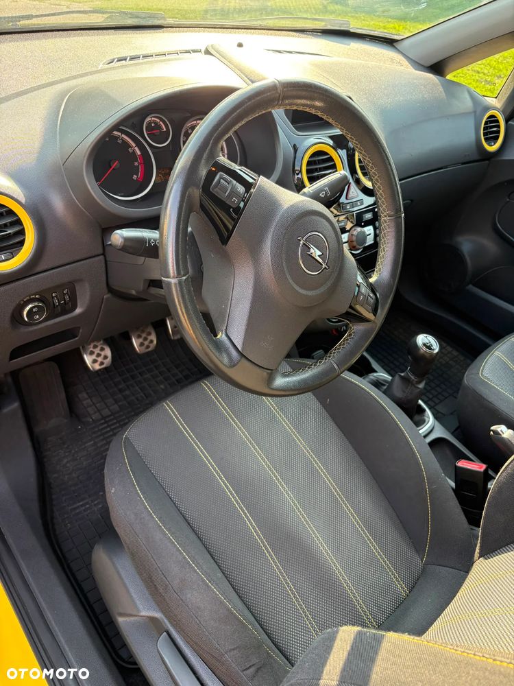 Opel Corsa 1.4 16V Color Edition - 14