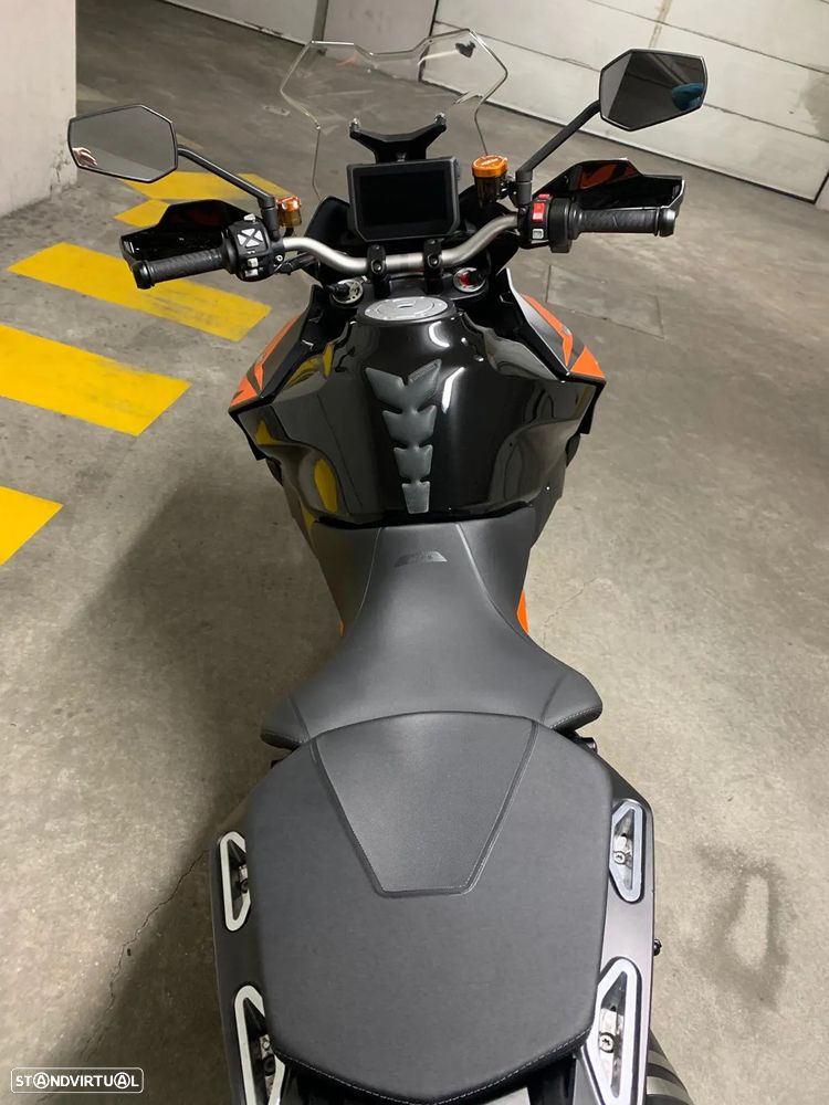 KTM Superduke 1290 SuperDuke GT - 10