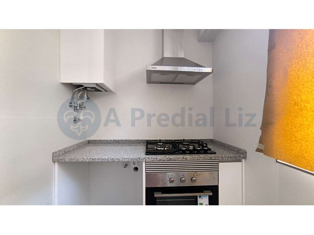 Excelente apartamento T2+1 Totalmente Remodelado nas Olaias - Grande imagem: 5/10