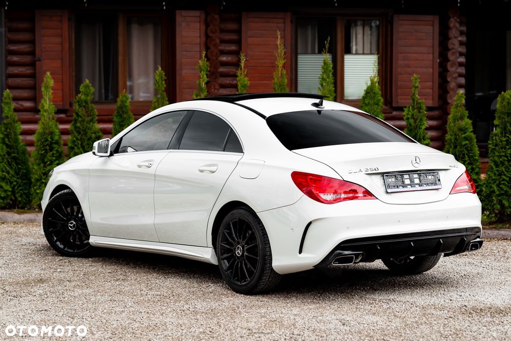 Mercedes-Benz CLA 250 4Matic 7G-DCT AMG Line - 13