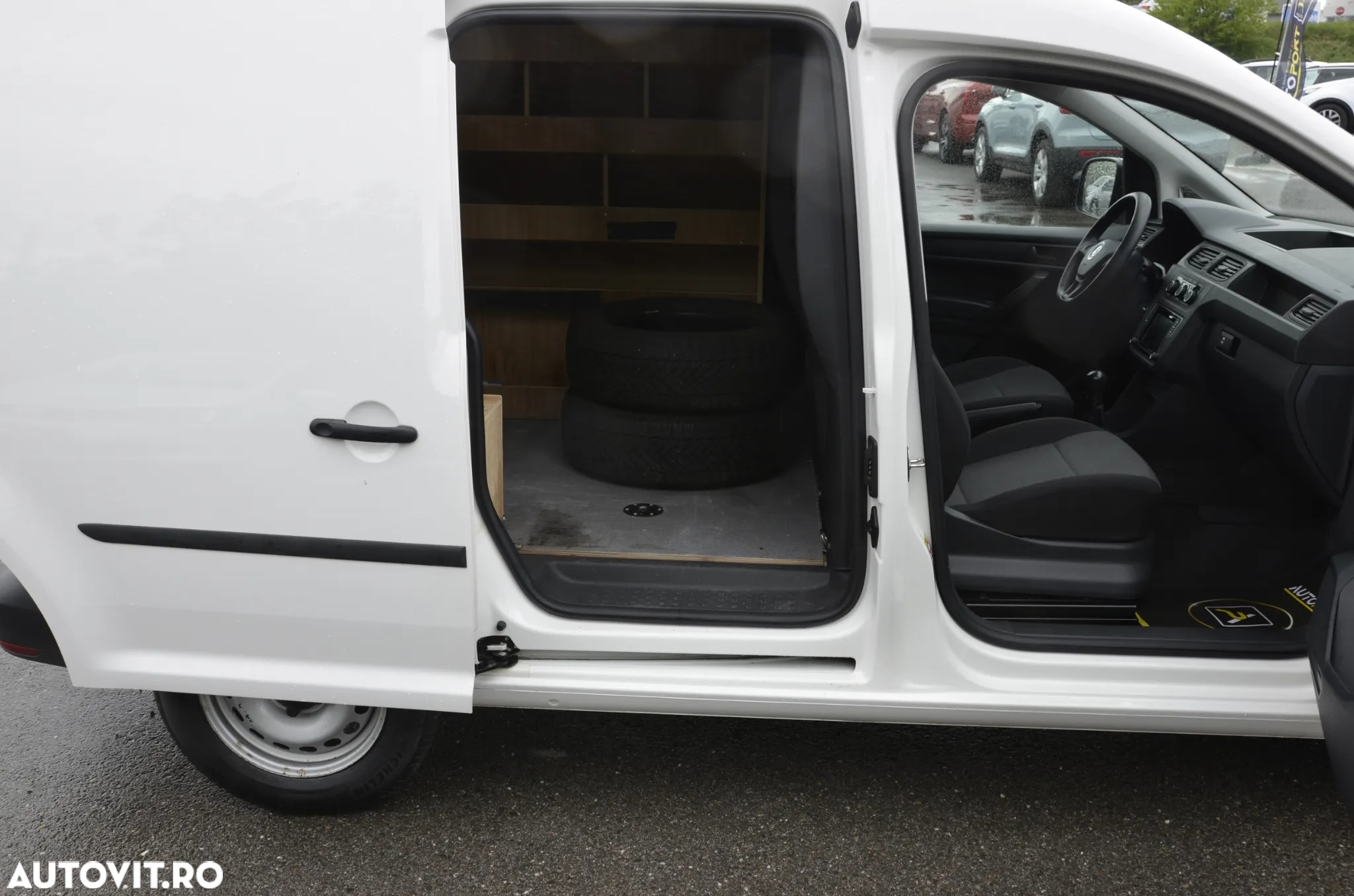 Volkswagen Caddy - 21