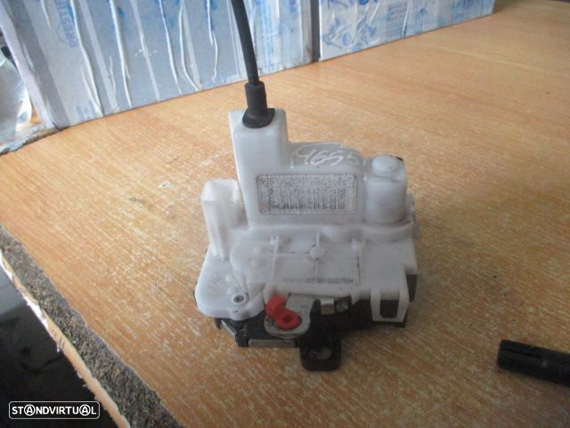 Fecho 51827594 FIAT 500 2010 1.2I 70CV 3P BRANCO FD 4 PINOS FIAT 500 2 FASE 1 2009 1.3JTD 75CV 3P BRANCO FD 4 PINOS - 5