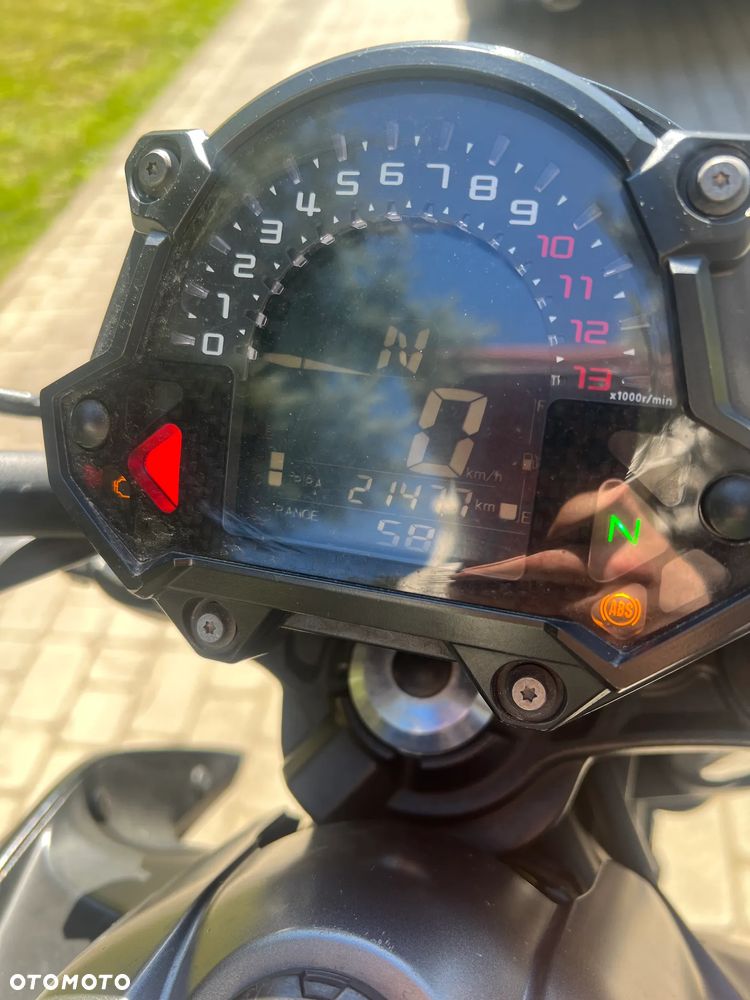 Kawasaki Z 650 - 12