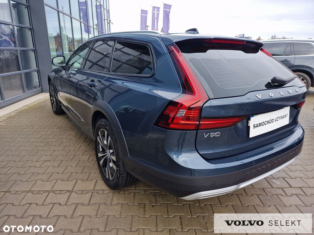 Volvo V90 Cross Country - 8