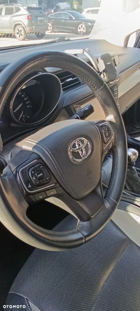Toyota Avensis 1.8 Prestige - 10
