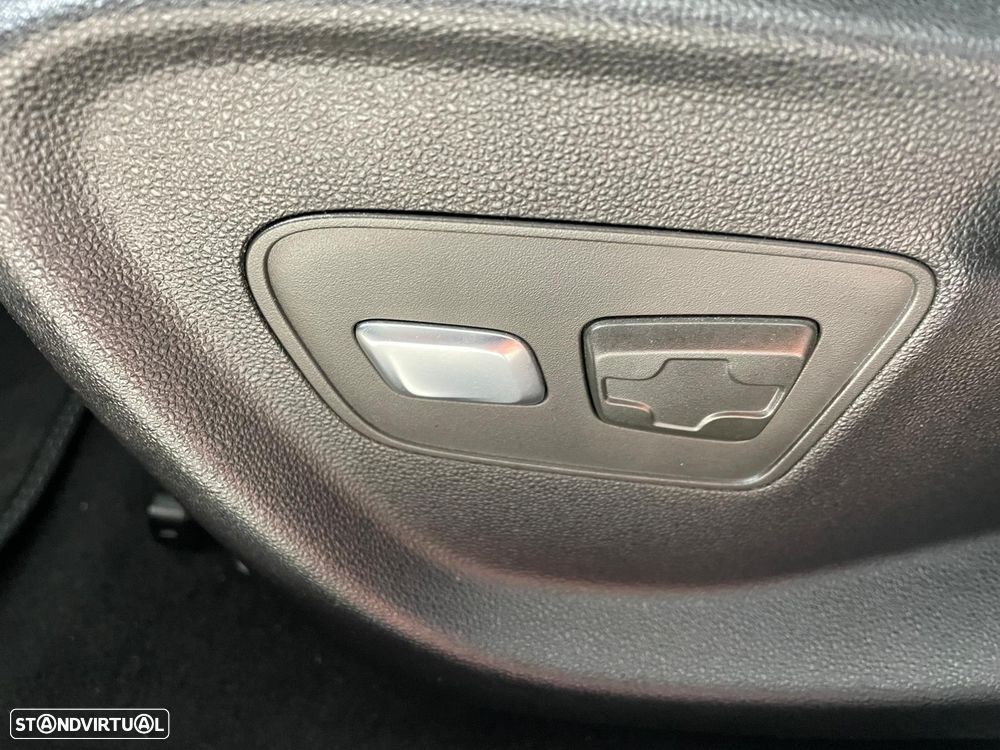 Renault Mégane ENERGY dCi 110 Start & Stop Bose Edition - 19