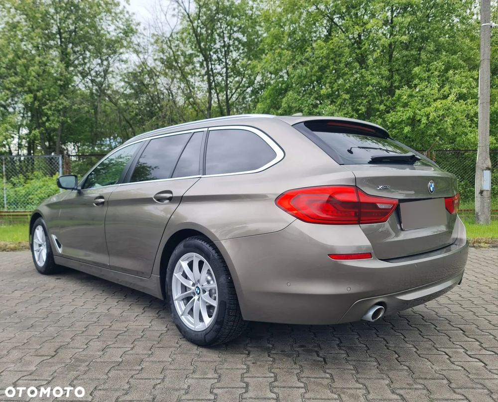BMW Seria 5 520d xDrive Luxury Line sport - 30
