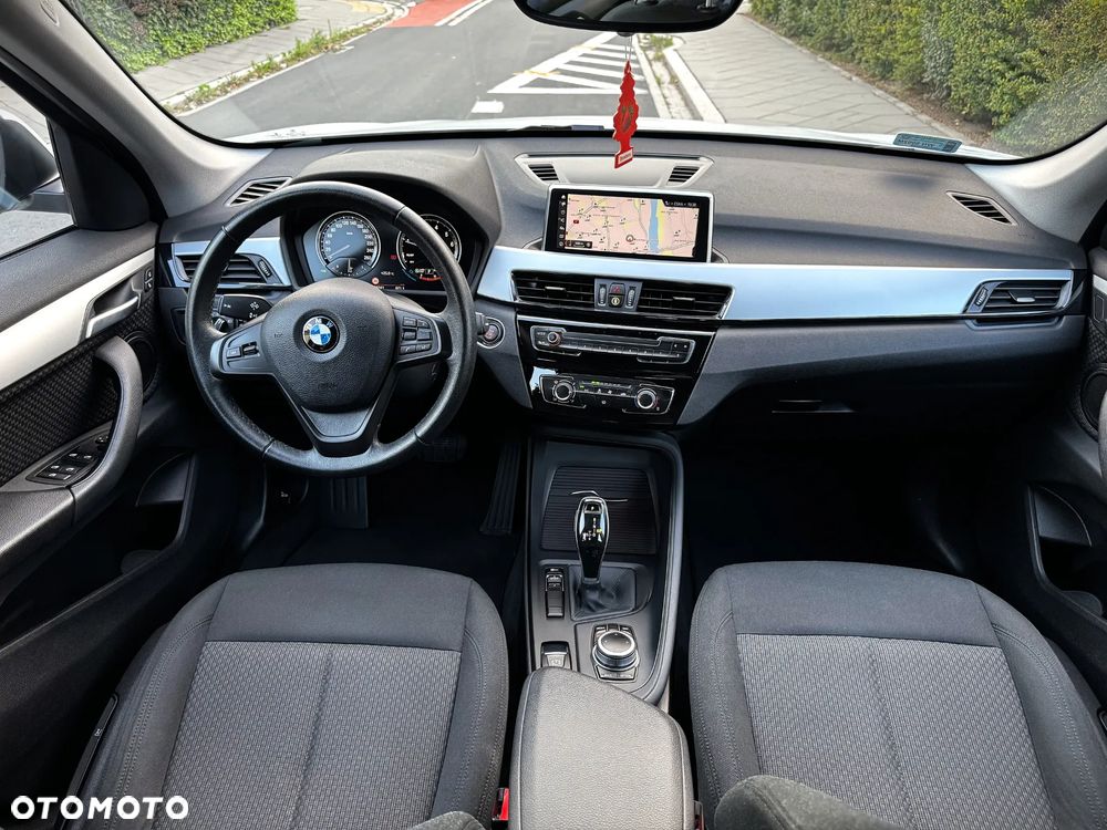 BMW X1 sDrive18i - 24