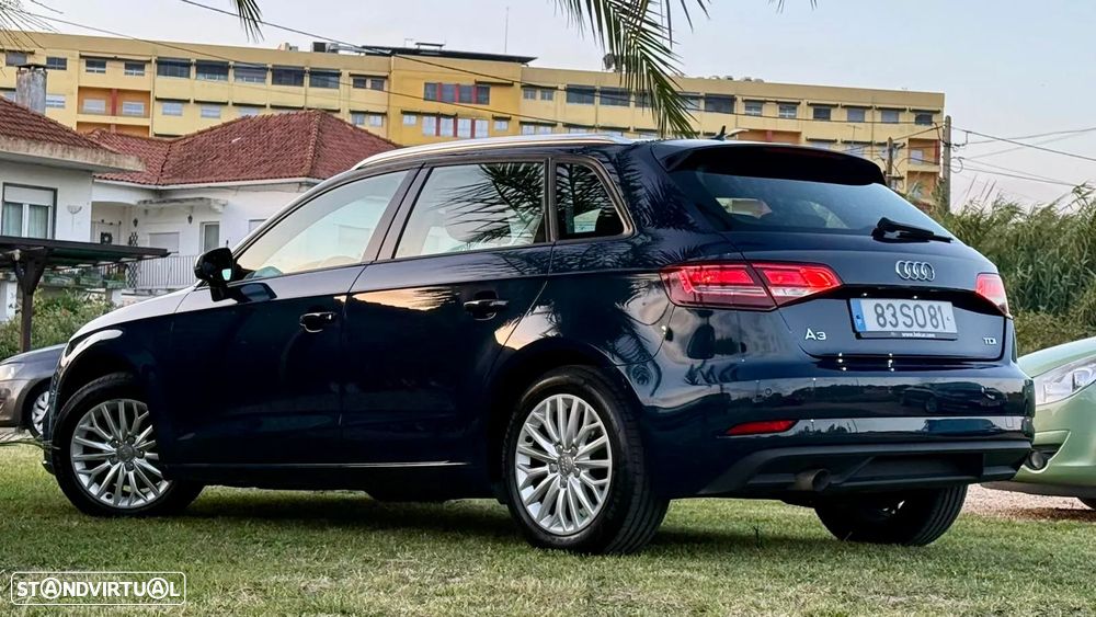 Audi A3 Sportback 1.6 TDI Advance - 4