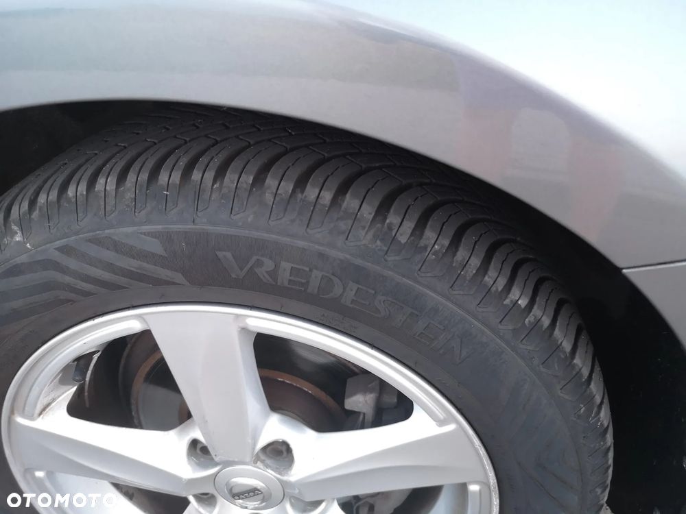 Volvo V40 D2 Momentum - 35