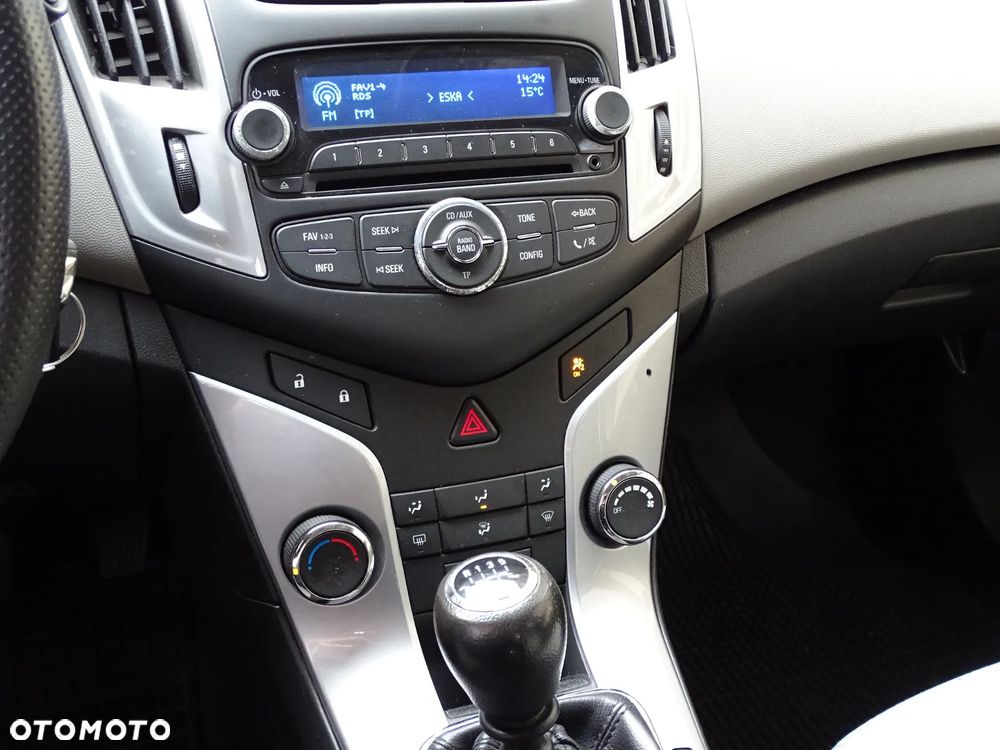 Chevrolet Cruze - 34