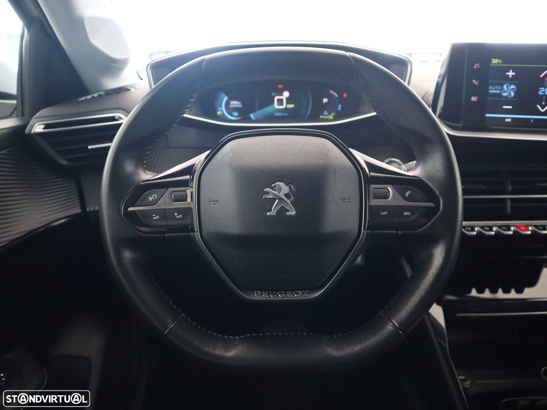Peugeot e-208 - 22