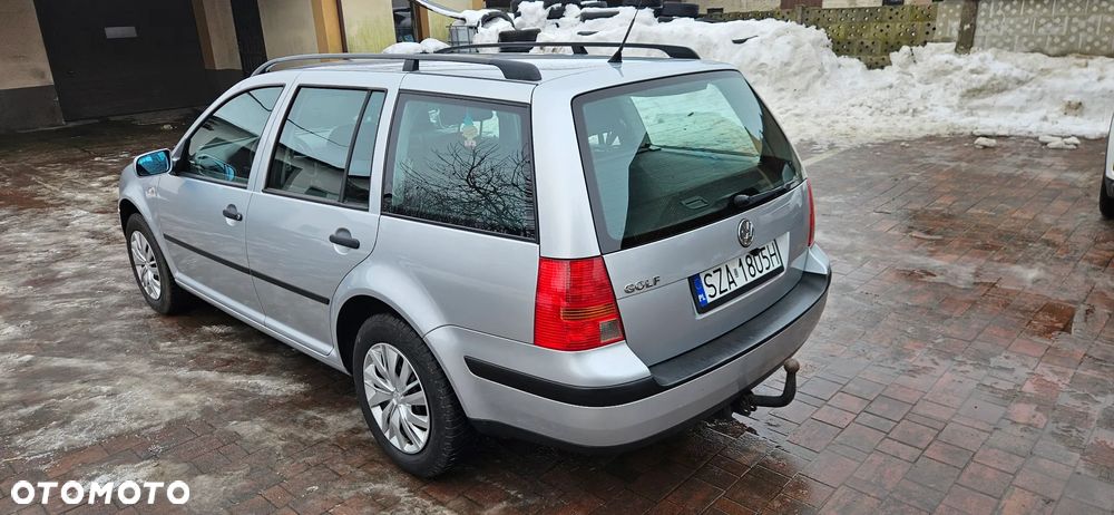 Volkswagen Golf - 5