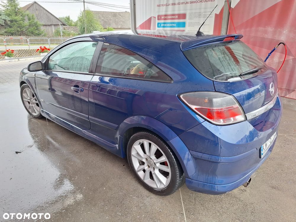 Opel Astra GTC 2.0 Turbo Sport - 10