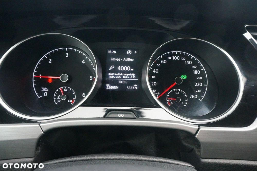 Volkswagen Touran 2.0 TDI BMT Comfortline DSG - 13