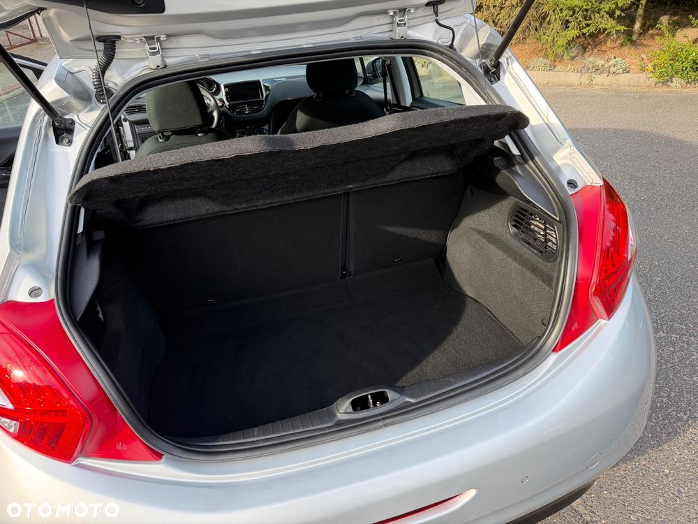 Peugeot 208 - 27