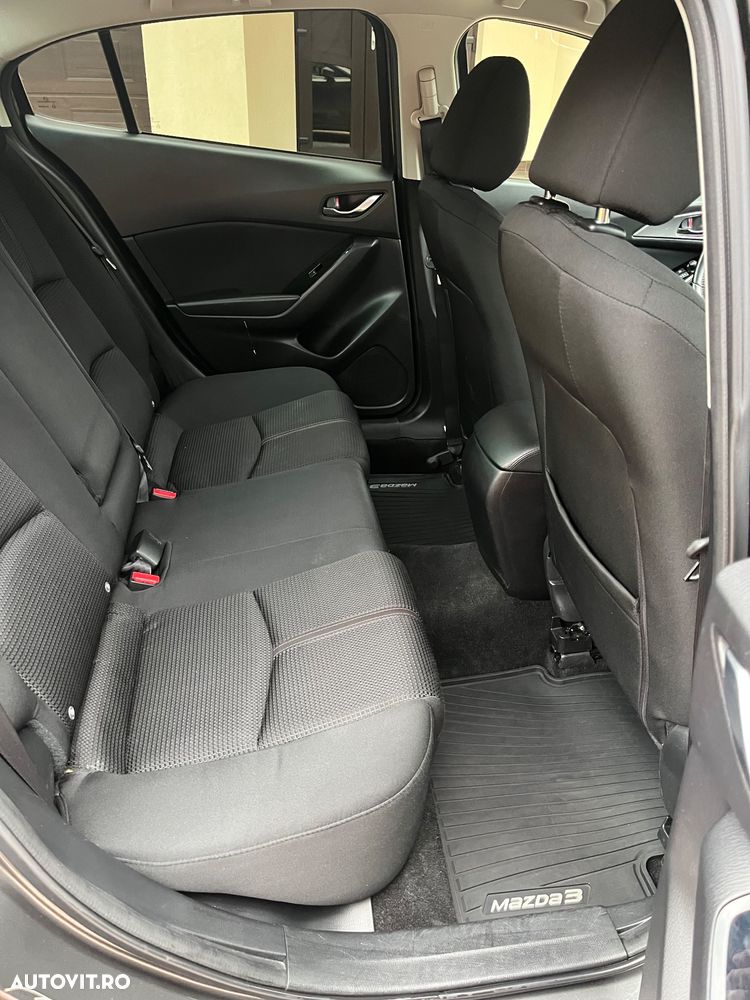 Mazda 3 G120 Attraction - 15