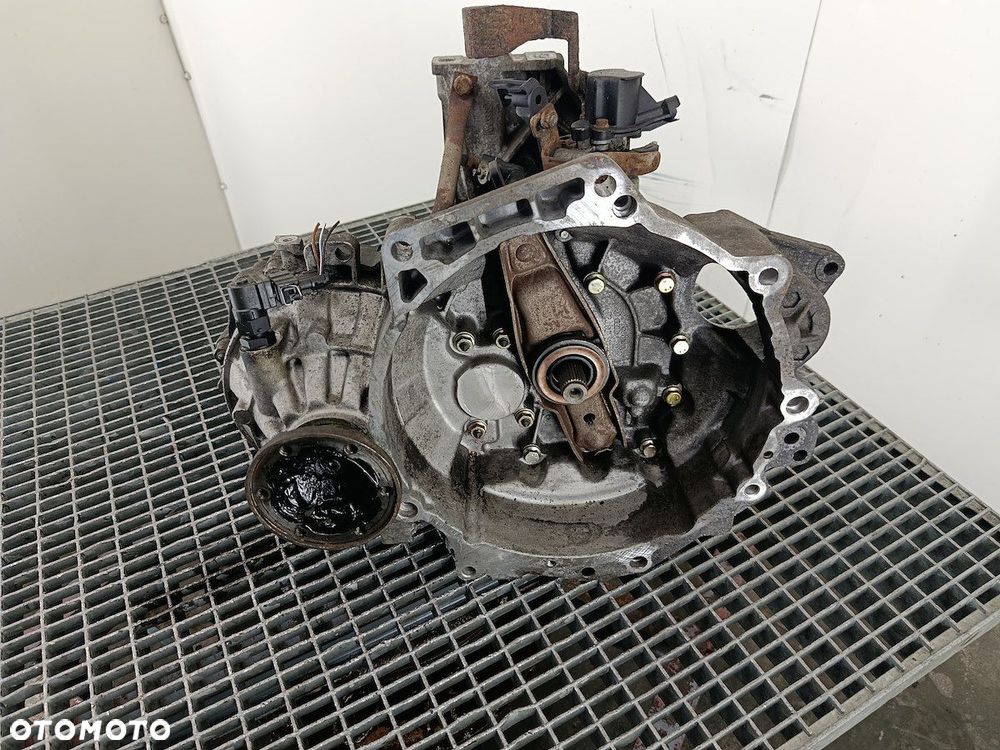 SKRZYNIA BIEGÓW MANUALNA 5 AUDI A3 8L CZL 1.9 TDI - 1