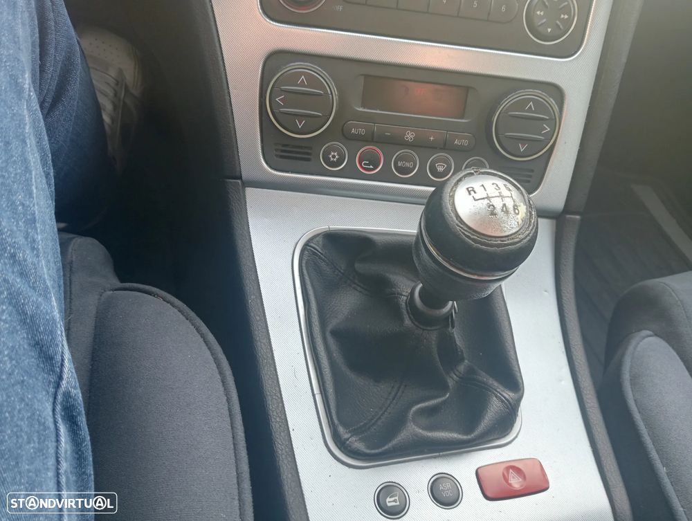 Alfa Romeo 159 Sportwagon 1.9 JTDm 8V - 5