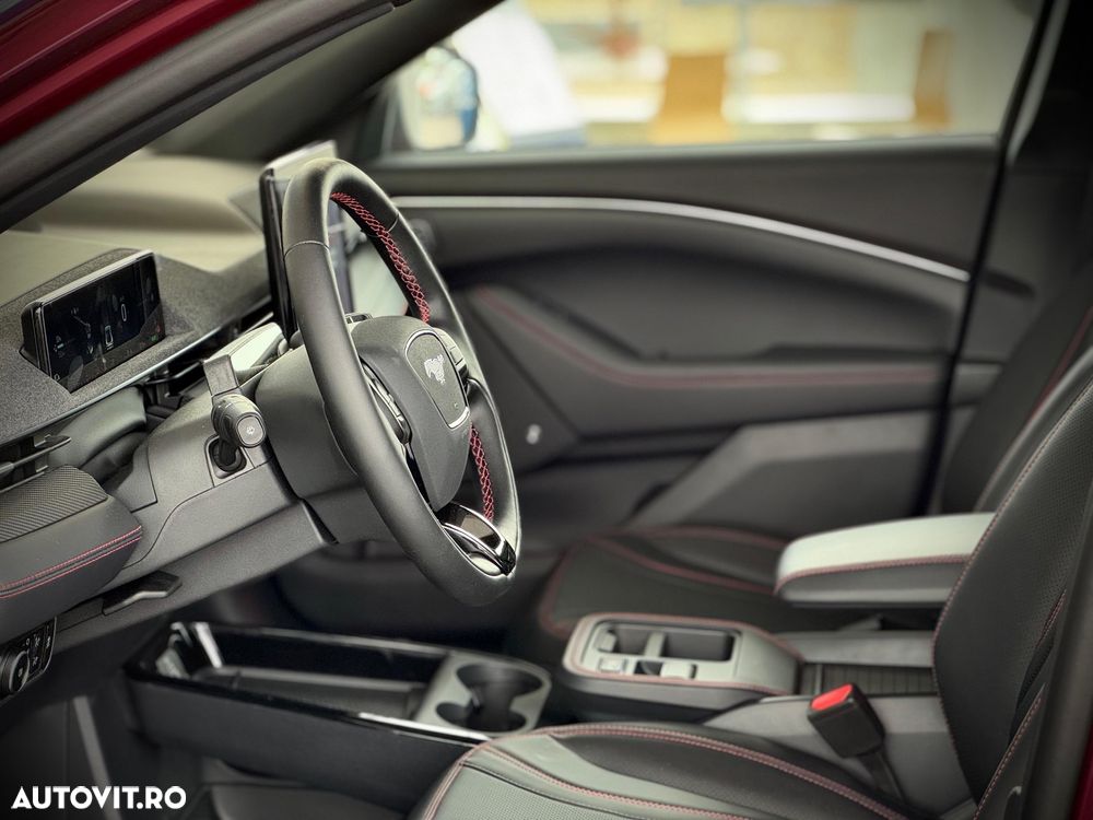 Ford Mustang Mach-E AWD PREMIUM - 21
