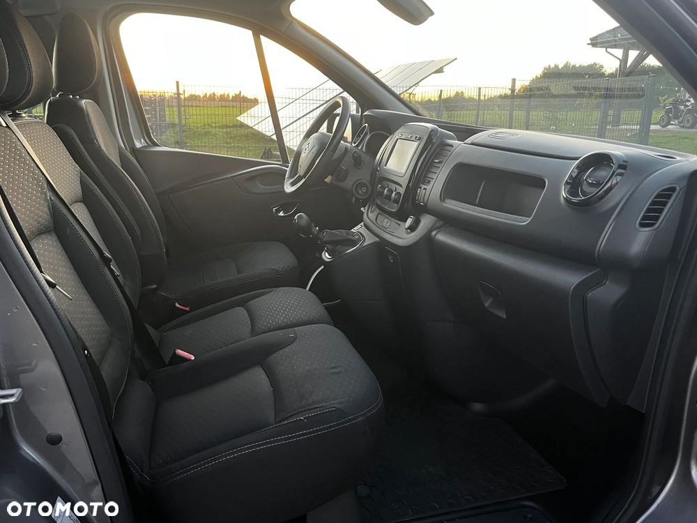Opel Vivaro - 16
