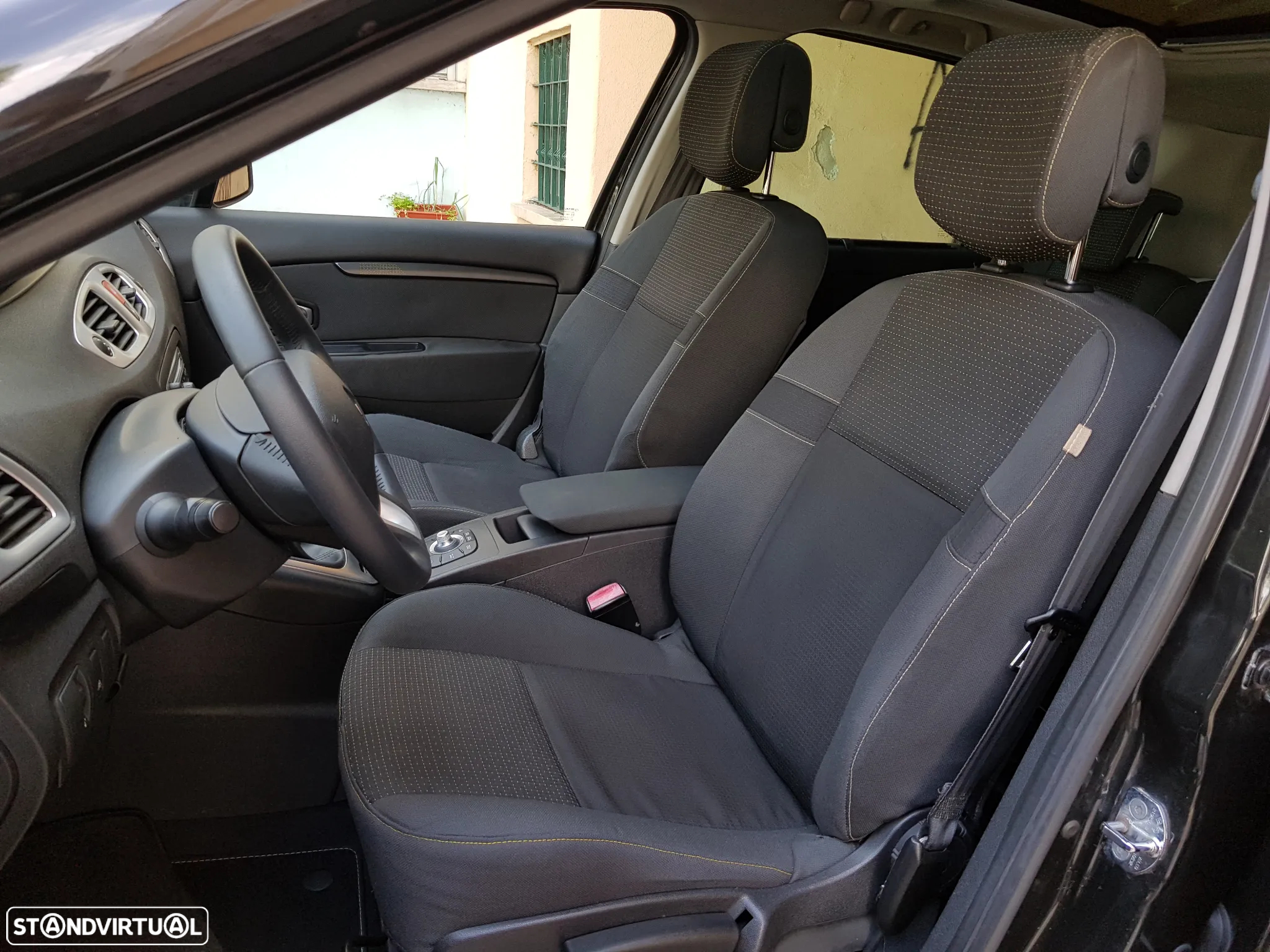 Renault Scénic 1.5 dCi Dynamique S - 28