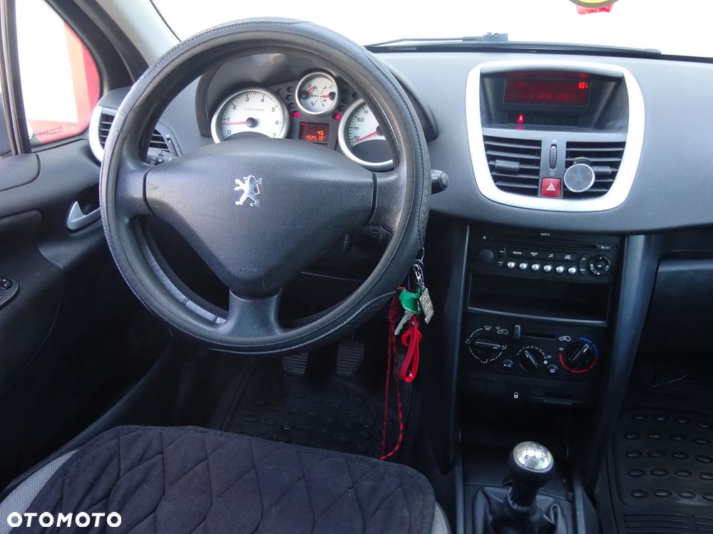Peugeot 207 - 10