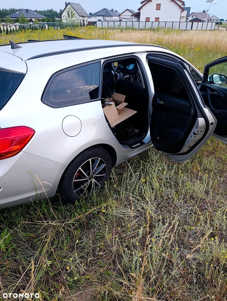 Opel Astra 1.4 T Sport - 13