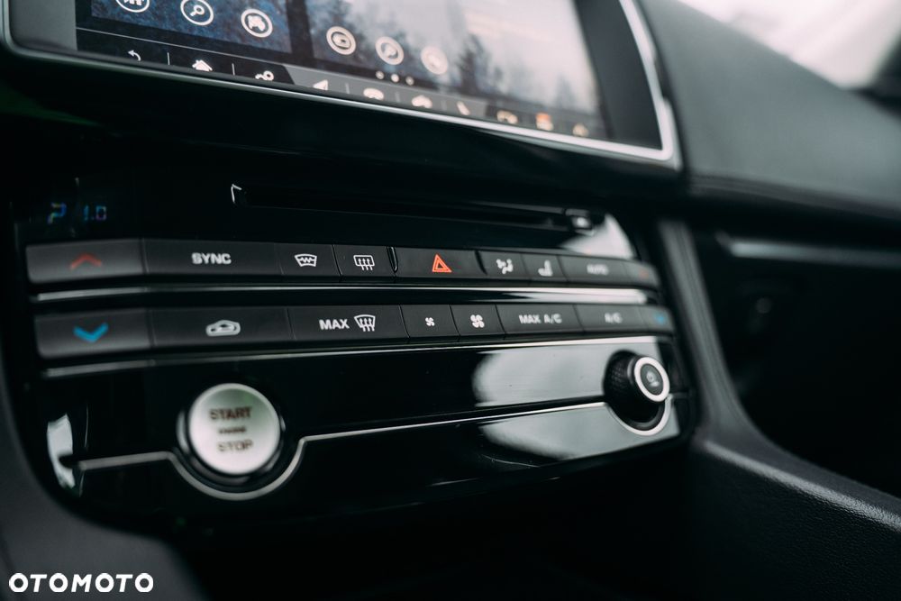 Jaguar F-Pace 2.0 i4D AWD Portfolio - 14