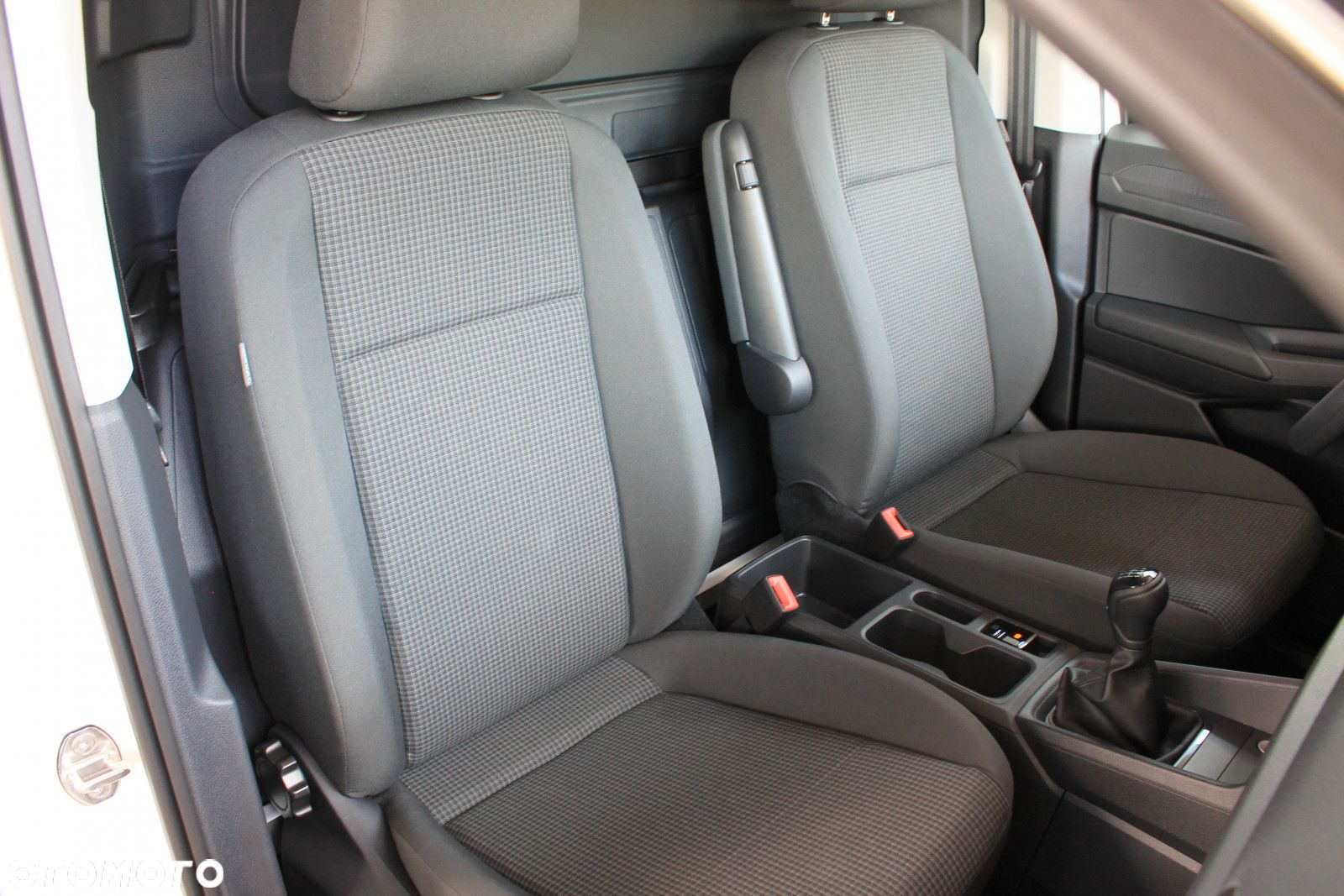 Volkswagen Caddy Cargo 2.0 TDI Manual - 18